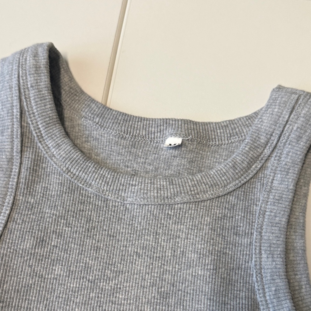 Gray Ribbed Tank Top - Picture 4 of 4